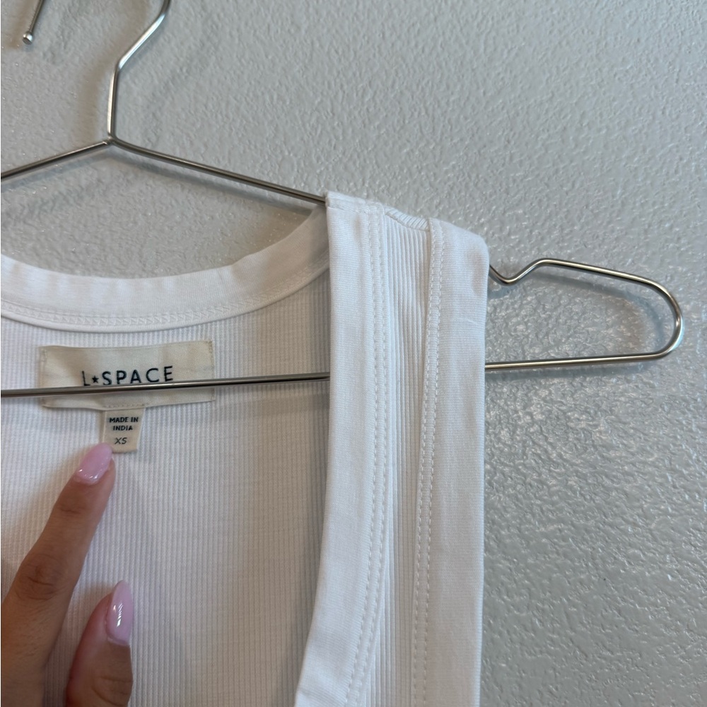 L*Space Classic White Ribbed Tank Top - Picture 3 of 4